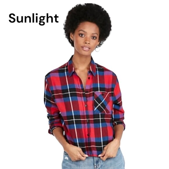 EXPRESS Women SZ M Red Plaid Flannel Cropped Button Down Shirt Long Sleeve - Picture 1 of 11